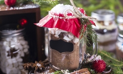 Homemade Holiday Gift Recipe: Hot Cocoa Mix
